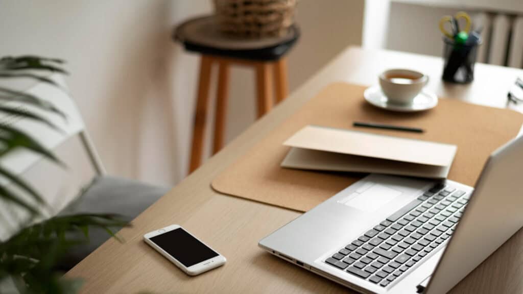 Smart working: crescono gli infortuni domestici dei dipendenti. Prevenzione e assicurazione privata di gruppo possono proteggere chi lavora in remoto